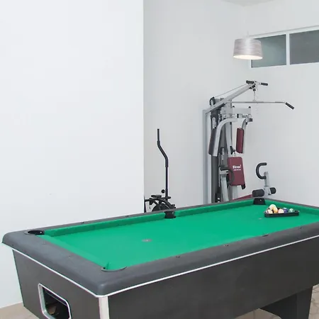 Сasa de vacaciones Four-bedroom In Lokvicici