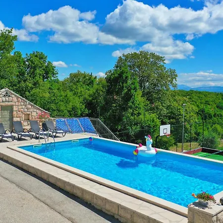 Four-bedroom In Lokvicici