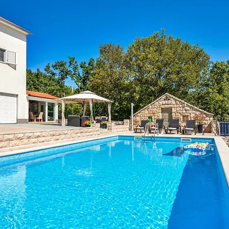 Four-bedroom In Lokvicici Lokvicic